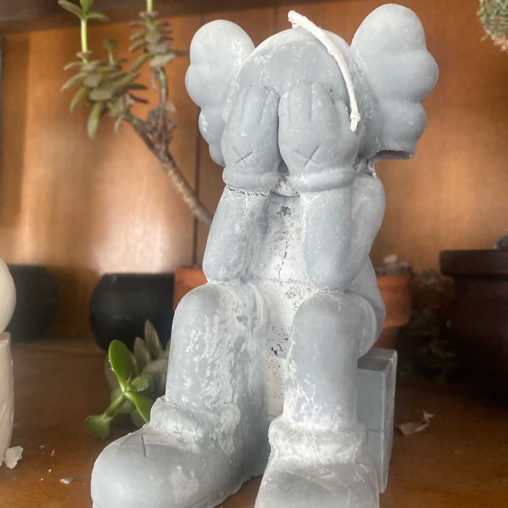 KAWS CANDLES !!